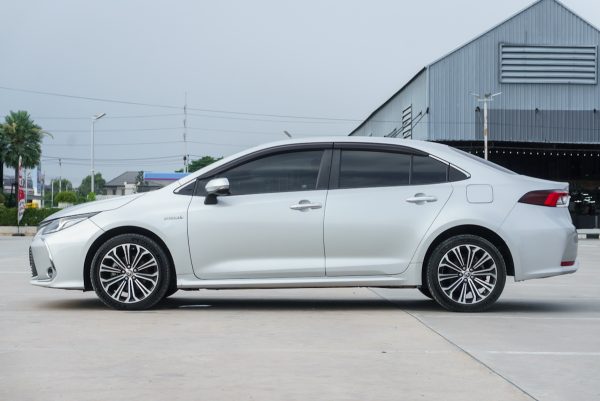 TOYOTA ALTIS 1.8 HV HIGH AT ปี2019 จด ปี2020 - Image 7