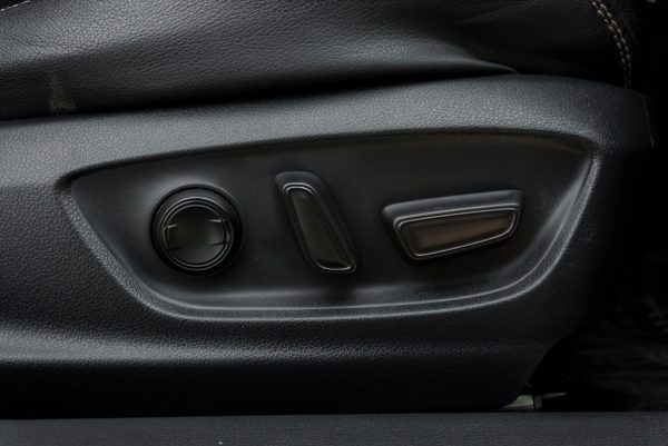 TOYOTA ALTIS 1.8 HV HIGH AT ปี2019 จด ปี2020 - Image 12