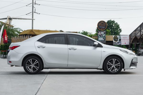 TOYOTA ALTIS 1.8 V AT ปี2016 (2ขฒ259) - Image 6