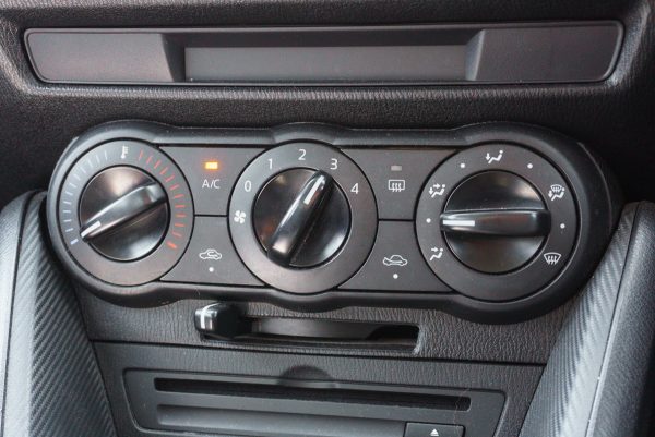 MAZDA 2 1.3 SPORT STANDARD AT ปี2017 - Image 22
