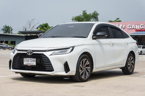 TOYOTA YARIS ATIV 1.2 PREMIUM LUXURY AT ปี2023 - Image 3