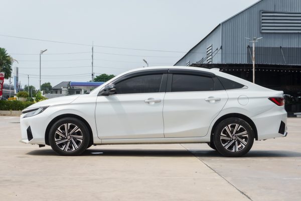 TOYOTA YARIS ATIV 1.2 PREMIUM LUXURY AT ปี2023 - Image 7