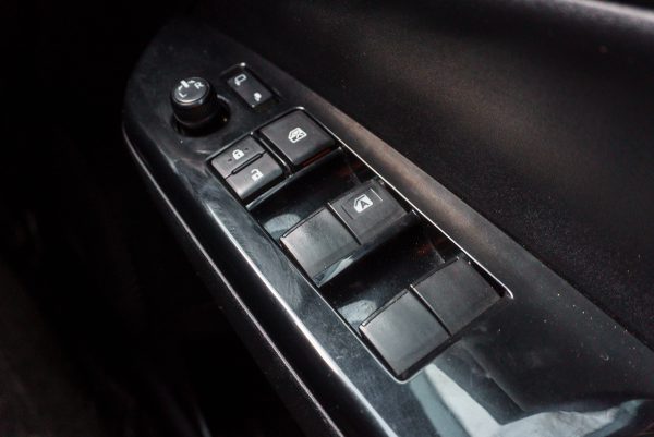 TOYOTA YARIS ATIV 1.2 S+ AT ปี2019 - Image 19