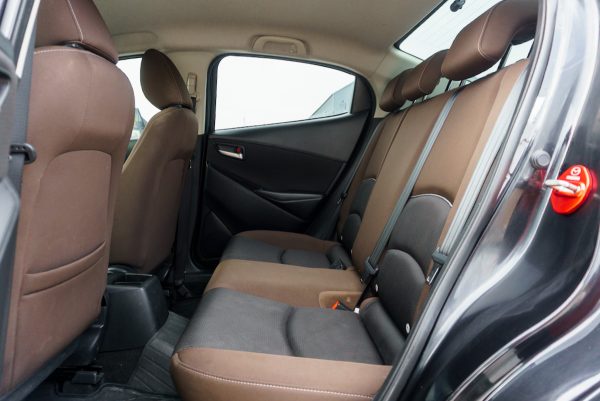 MAZDA 2 1.3 C AT ปี2022 - Image 13