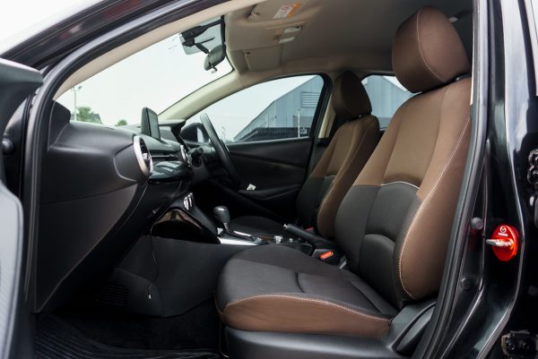 MAZDA 2 1.3 C AT ปี2022 - Image 14