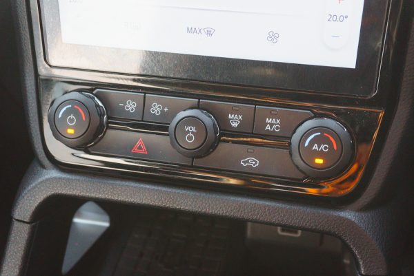 FORD RANGER DUAL CAB 2.0 HI-RIDER WILDTRAK AT ปี2022 จด ปี2023 - Image 29