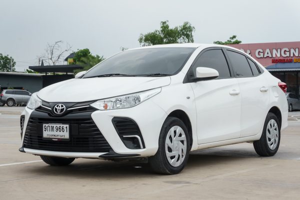TOYOTA YARIS ATIV 1.2 ENTRY AT ปี2021 (9กท9661) - Image 3