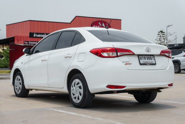 TOYOTA YARIS ATIV 1.2 ENTRY AT ปี2021 (9กท9661) - Image 8