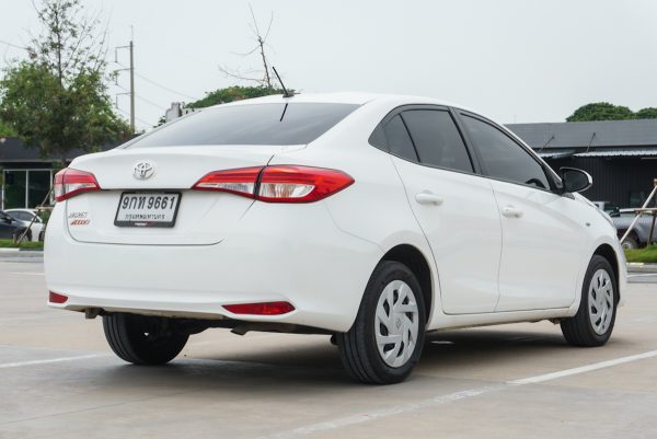 TOYOTA YARIS ATIV 1.2 ENTRY AT ปี2021 (9กท9661) - Image 10
