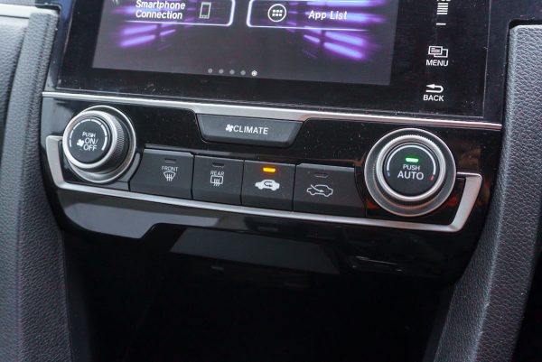 HONDA CIVIC 1.8 EL AT ปี2017 - Image 26