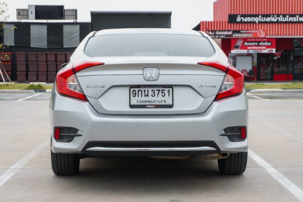 HONDA CIVIC 1.8 E AT ปี2019 จด ปี2020 - Image 9