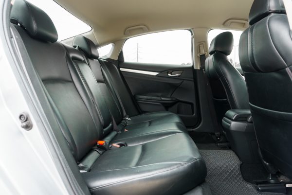 HONDA CIVIC 1.8 E AT ปี2019 จด ปี2020 - Image 12