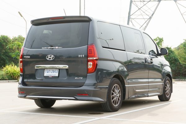 HYUNDAI H1 2.5 ELITE AT ปี2019 - Image 10
