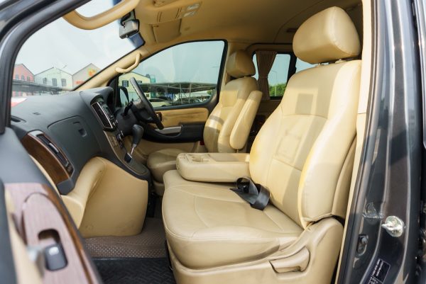 HYUNDAI H1 2.5 ELITE AT ปี2019 - Image 16