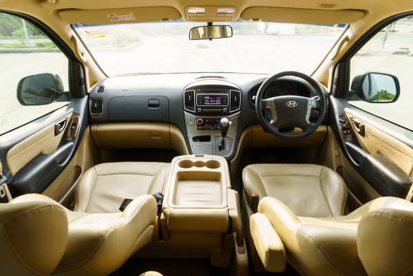 HYUNDAI H1 2.5 ELITE AT ปี2019 - Image 20