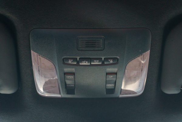 TOYOTA COROLLA CROSS 1.8 HYBRID PREMIUM SAFETY AT ปี2021 จด ปี2022 - Image 19