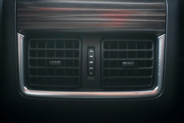 TOYOTA CAMRY 2.5 G AT 2019 - Image 17