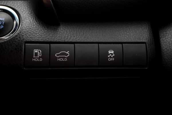 TOYOTA CAMRY 2.5 G AT 2019 - Image 28