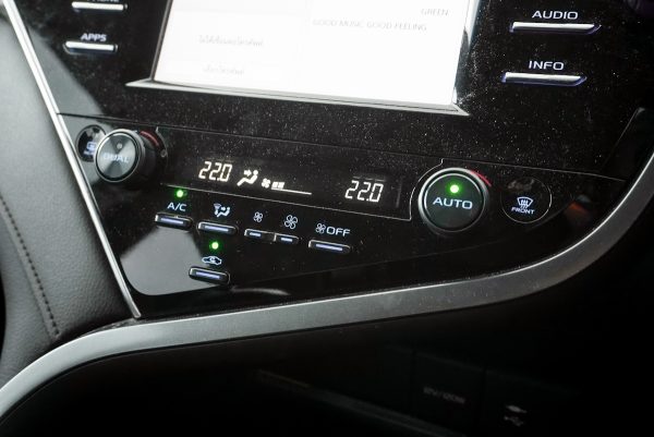 TOYOTA CAMRY 2.5 G AT 2019 - Image 32