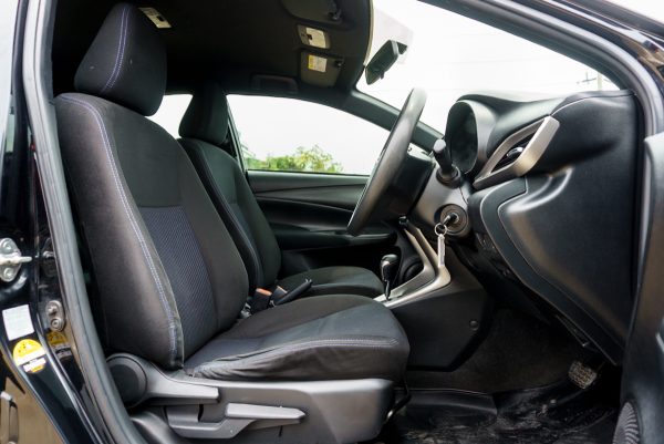 TOYOTA YARIS 1.2 MID AT 2019 - Image 11