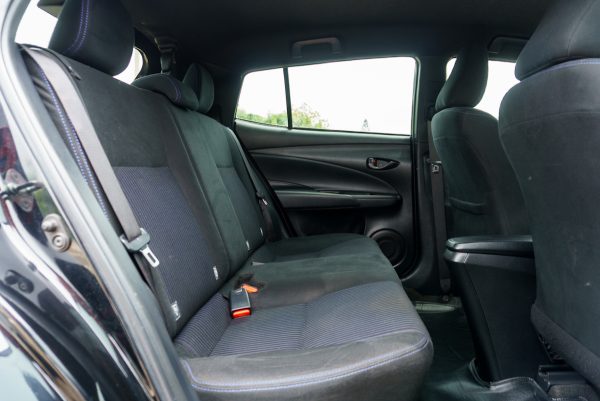 TOYOTA YARIS 1.2 MID AT 2019 - Image 12