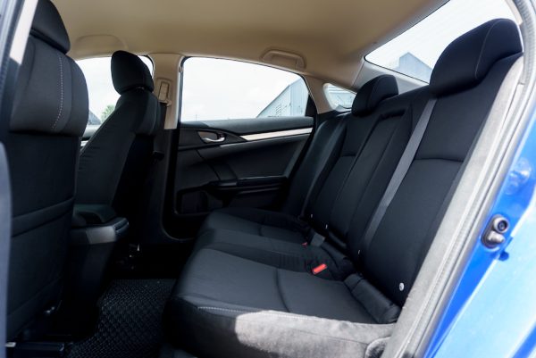 HONDA CIVIC 1.8 E AT 2020 - Image 13