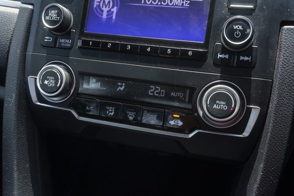 HONDA CIVIC 1.8 E AT 2020 - Image 24