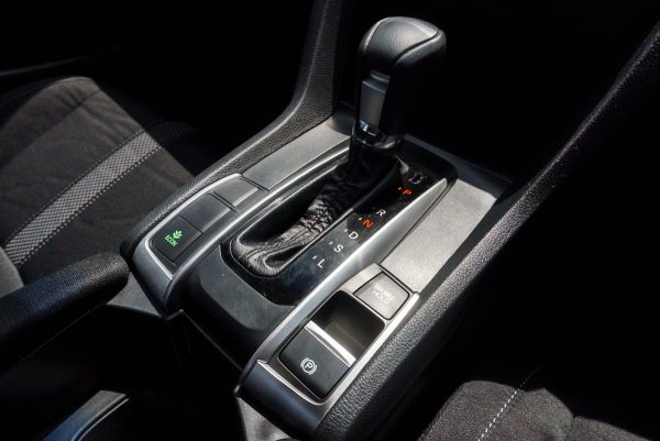 HONDA CIVIC 1.8 E AT 2020 - Image 25