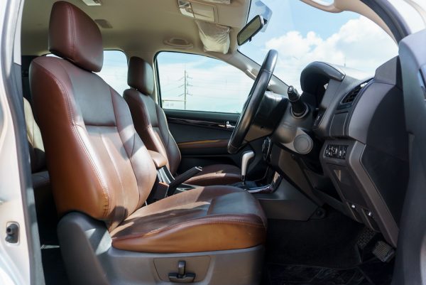 ISUZU D-MAX CAB 4 1.9 HI-LANDER  Z-PRESTIGE AT 2019 - Image 11