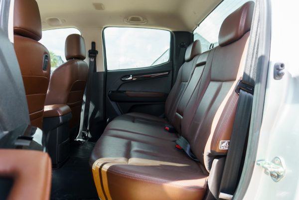 ISUZU D-MAX CAB 4 1.9 HI-LANDER  Z-PRESTIGE AT 2019 - Image 13