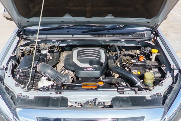 ISUZU D-MAX CAB 4 1.9 HI-LANDER  Z-PRESTIGE AT 2019 - Image 28
