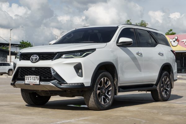 TOYOTA FORTUNER 2.4 LEADER AT 2022 - Image 3