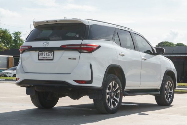 TOYOTA FORTUNER 2.4 LEADER AT 2022 - Image 10