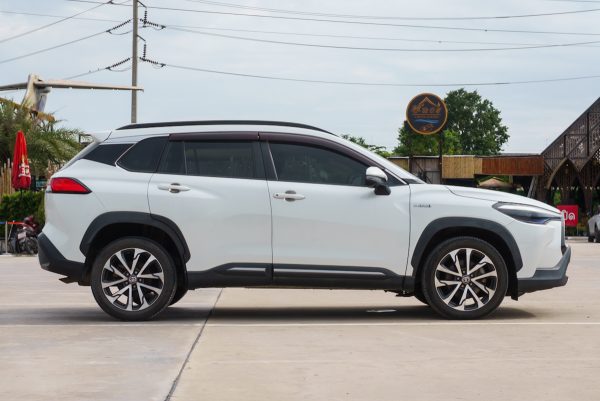 TOYOTA COROLLA CROSS 1.8 HYBRID PREMIUM SAFETY AT 2020 จด 2022 (2ขพ9698) - Image 6