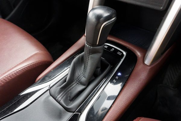TOYOTA COROLLA CROSS 1.8 HYBRID PREMIUM SAFETY AT 2020 จด 2022 (2ขพ9698) - Image 28