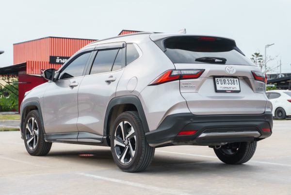 TOYOTA YARIS CROSS 1.5 HEV PREMIUM AT 2025 - Image 8