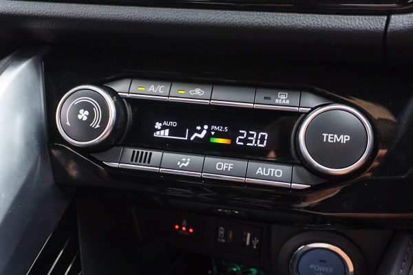 TOYOTA YARIS CROSS 1.5 HEV PREMIUM AT 2025 - Image 26