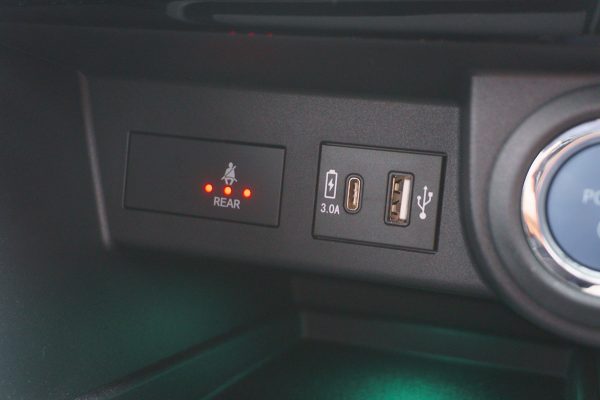 TOYOTA YARIS CROSS 1.5 HEV PREMIUM AT 2025 - Image 28