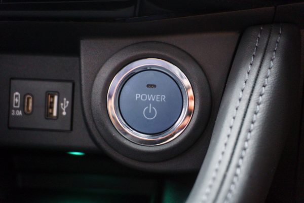 TOYOTA YARIS CROSS 1.5 HEV PREMIUM AT 2025 - Image 29