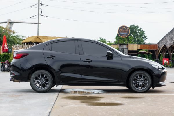 MAZDA 2 1.3 S AT 2020 จด 2021 - Image 6