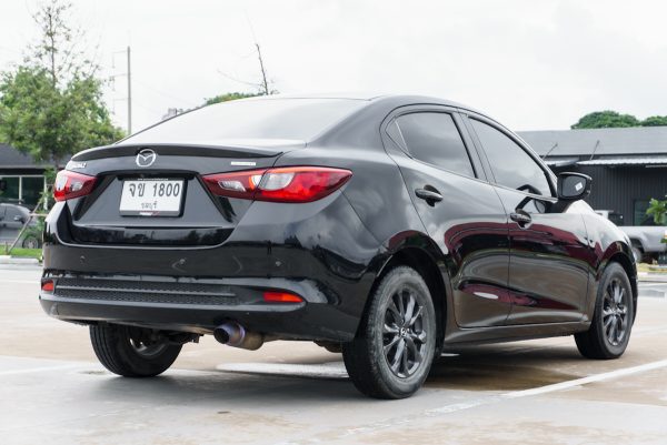 MAZDA 2 1.3 S AT 2020 จด 2021 - Image 10