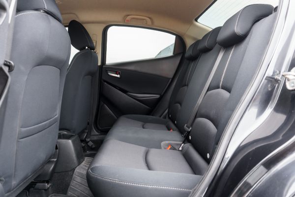 MAZDA 2 1.3 S AT 2020 จด 2021 - Image 13