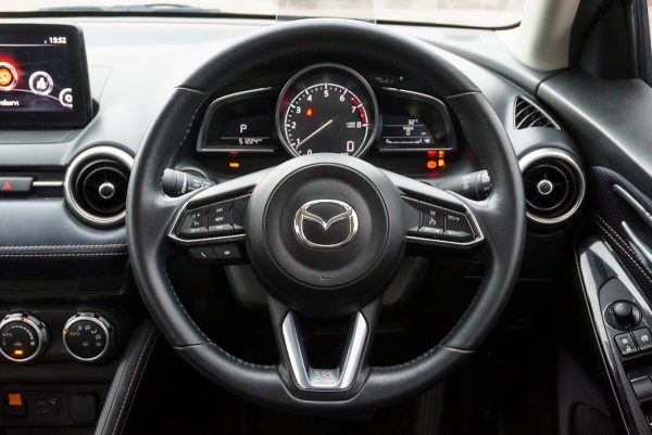 MAZDA 2 1.3 S AT 2020 จด 2021 - Image 16