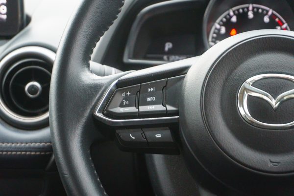 MAZDA 2 1.3 S AT 2020 จด 2021 - Image 17