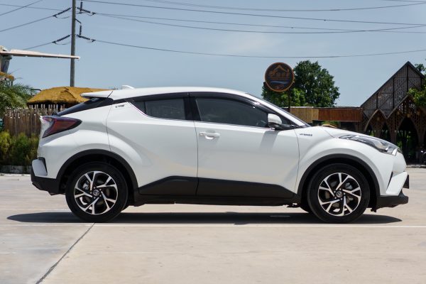 TOYOTA C-HR 1.8 HYBRID HI AT 2019 - Image 6