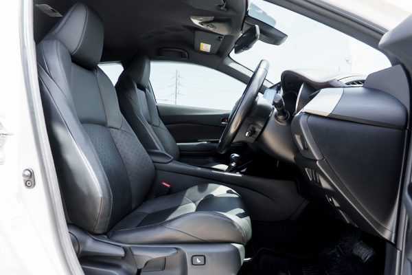 TOYOTA C-HR 1.8 HYBRID HI AT 2019 - Image 12
