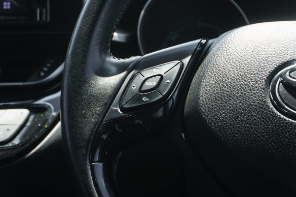 TOYOTA C-HR 1.8 HYBRID HI AT 2019 - Image 19