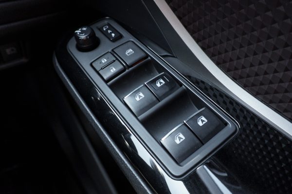 TOYOTA C-HR 1.8 HYBRID HI AT 2019 - Image 22