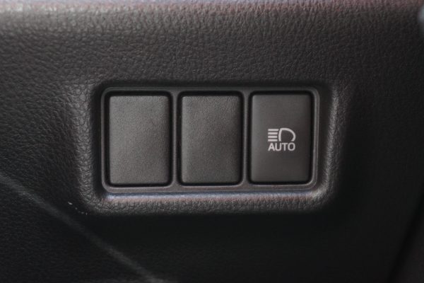 TOYOTA C-HR 1.8 HYBRID HI AT 2019 - Image 23