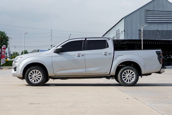 ISUZU D-MAX CAB 4 1.9 L DA AT 2022 จด 2023 - Image 7